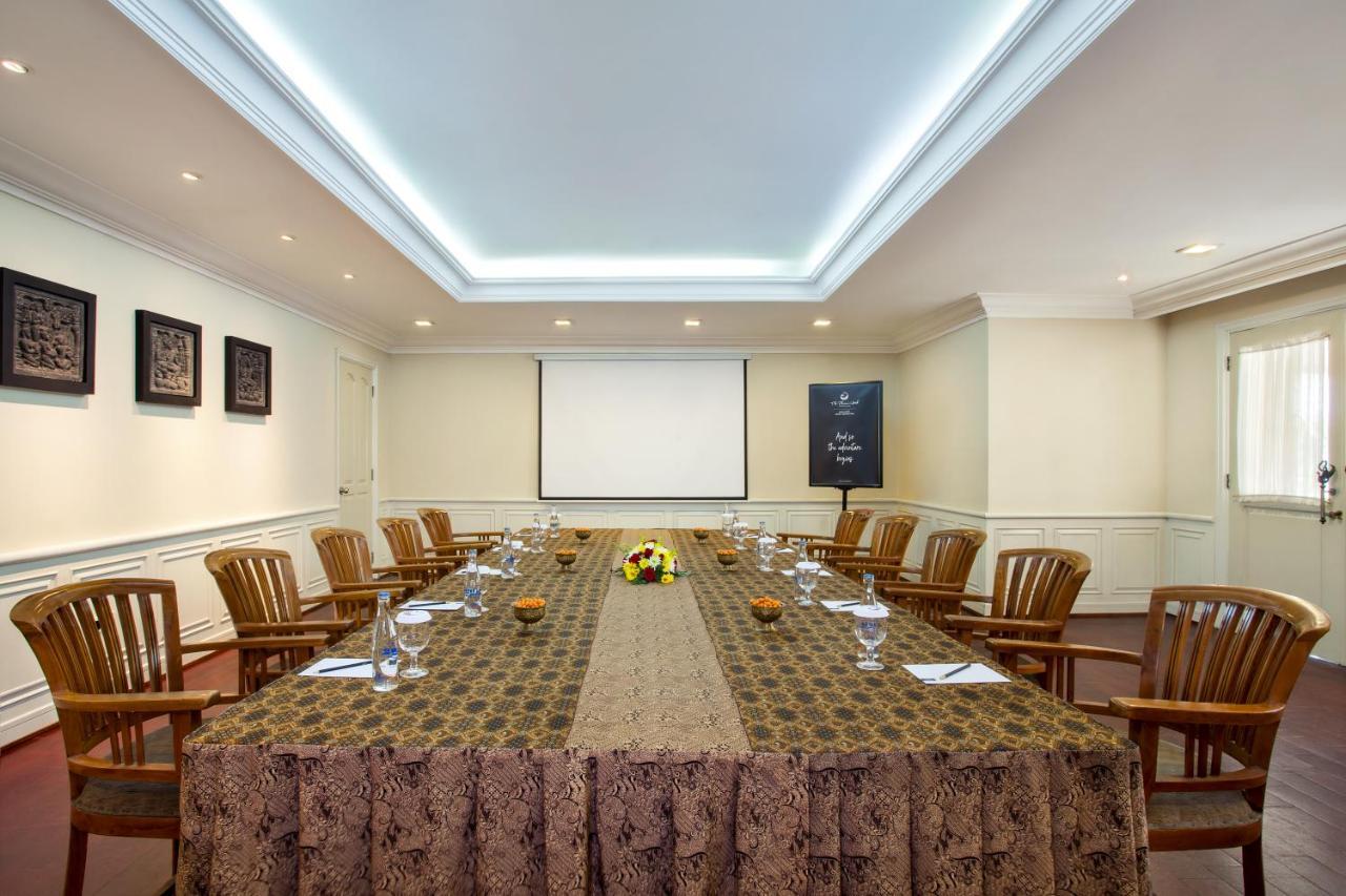 The Phoenix Hotel Yogyakarta - Handwritten Collection Extérieur photo Meeting room at the hotel